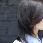 Женская стрижка лесенка на средние волосы